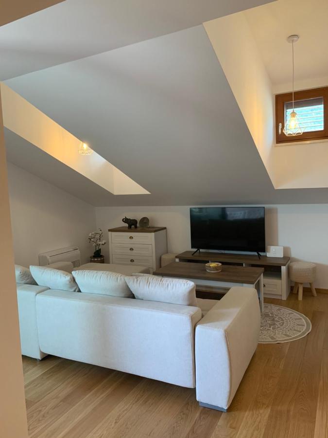 Apartman Mujo Cres Exteriör bild